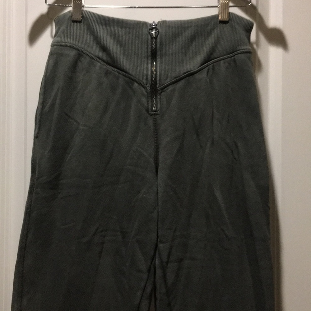 Aerie ZipUp elastic waist corset jogger sweatpants pockets khaki green size M